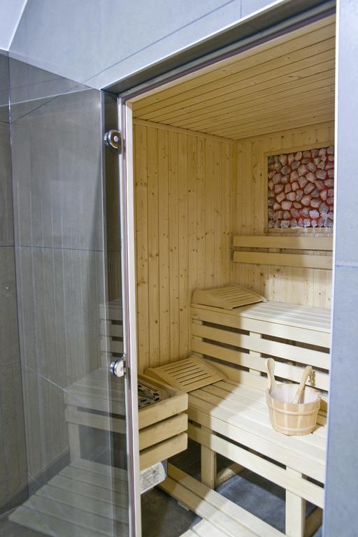Hotel Gal Tarnów Eksteriør bilde