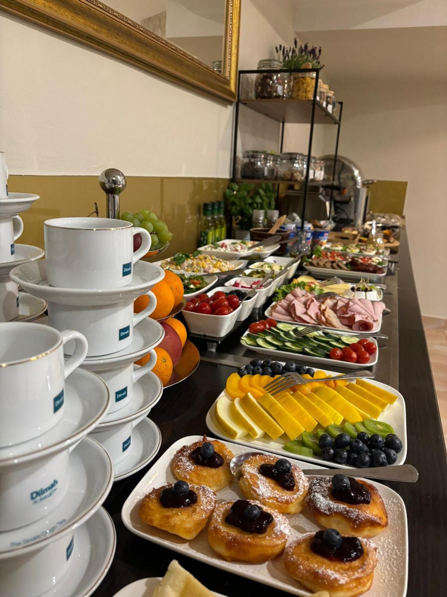 Hotel Gal Tarnów Eksteriør bilde