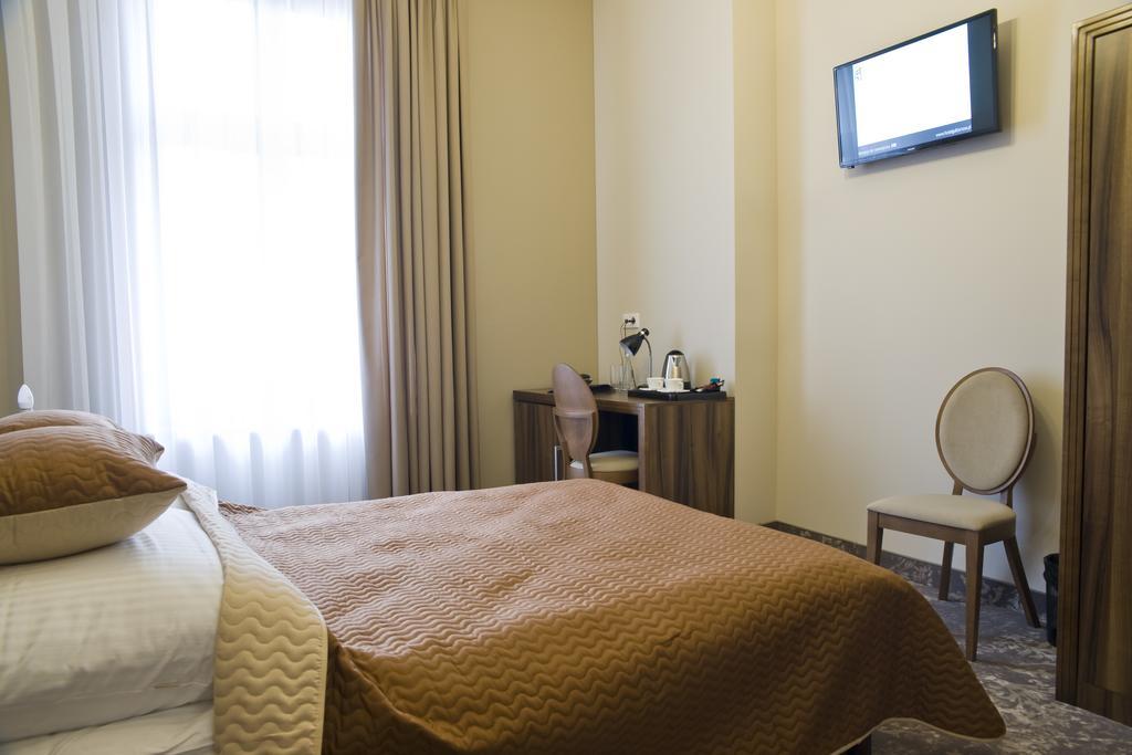 Hotel Gal Tarnów Eksteriør bilde