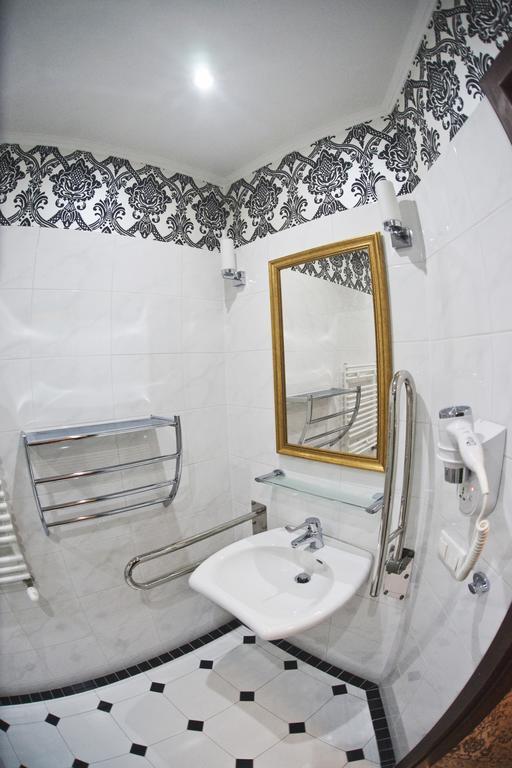 Hotel Gal Tarnów Eksteriør bilde