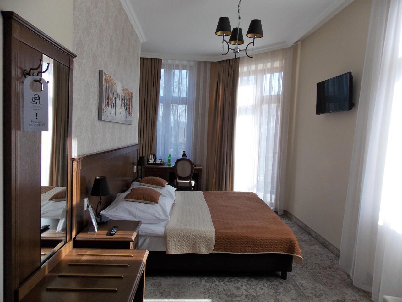 Hotel Gal Tarnów Eksteriør bilde