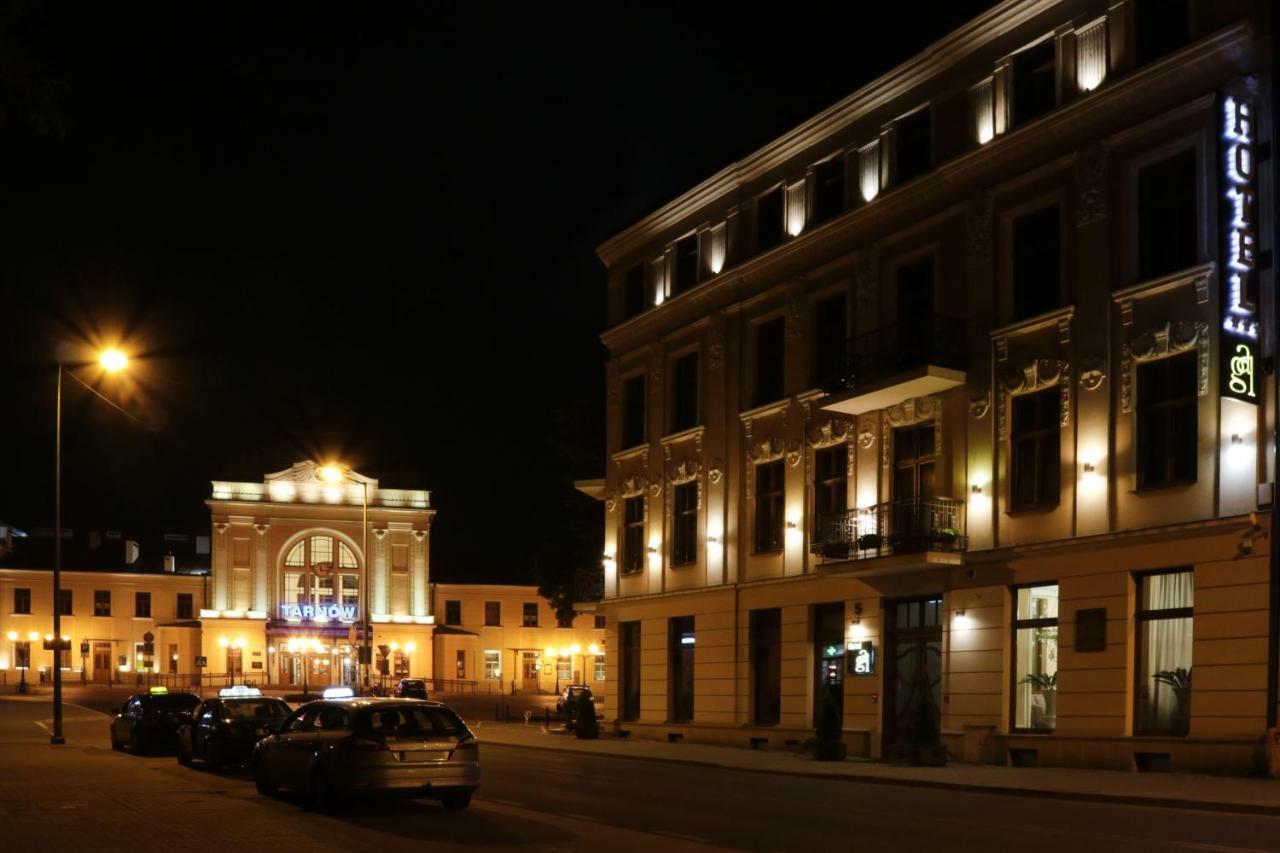 Hotel Gal Tarnów Eksteriør bilde