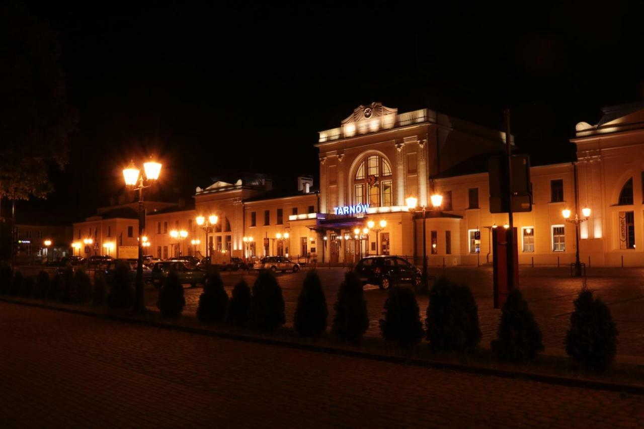 Hotel Gal Tarnów Eksteriør bilde