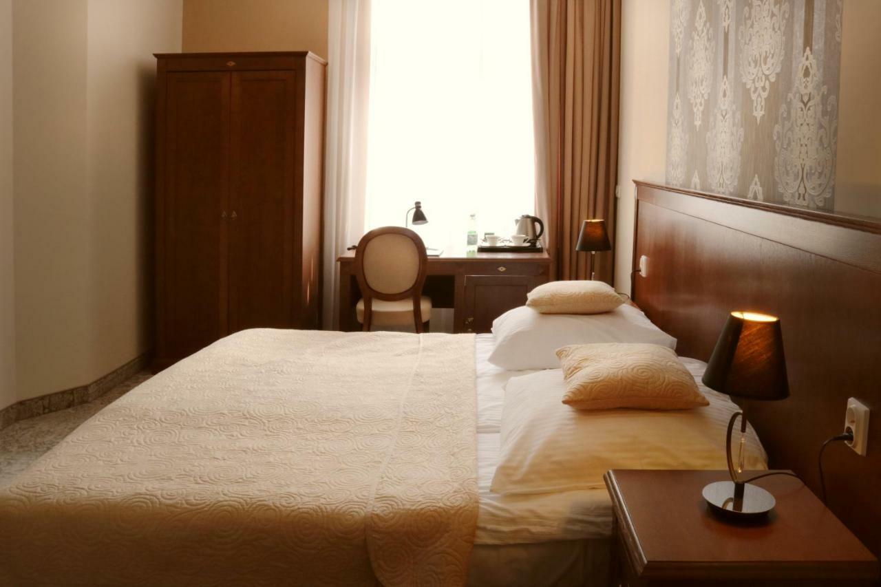Hotel Gal Tarnów Eksteriør bilde
