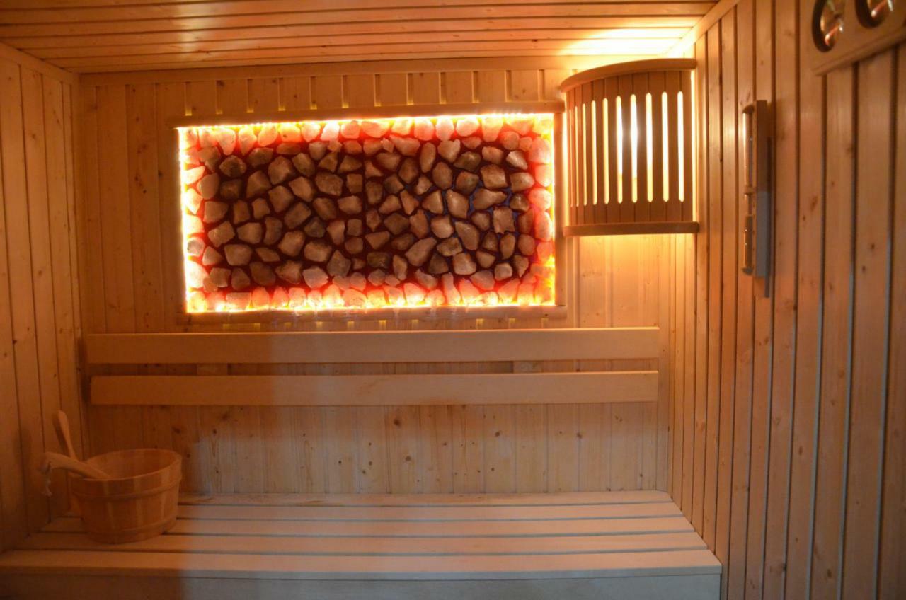 Hotel Gal Tarnów Eksteriør bilde