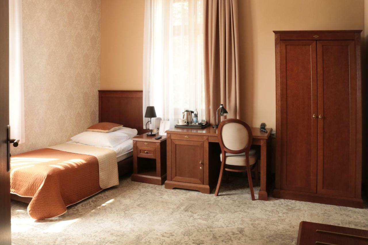 Hotel Gal Tarnów Eksteriør bilde