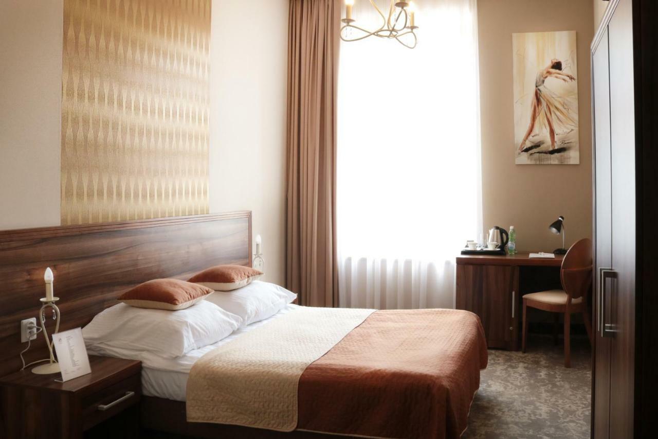 Hotel Gal Tarnów Eksteriør bilde