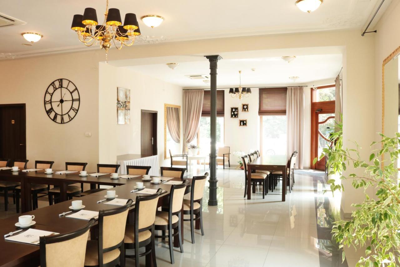 Hotel Gal Tarnów Eksteriør bilde